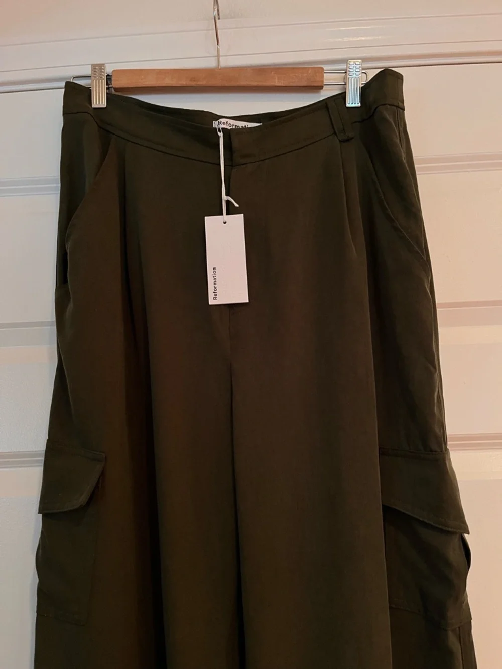 NWT REFORMATION Jackson Cargo Pant Size 10 Straight-Leg Fern Green ~ $198 - Picture 5 of 14